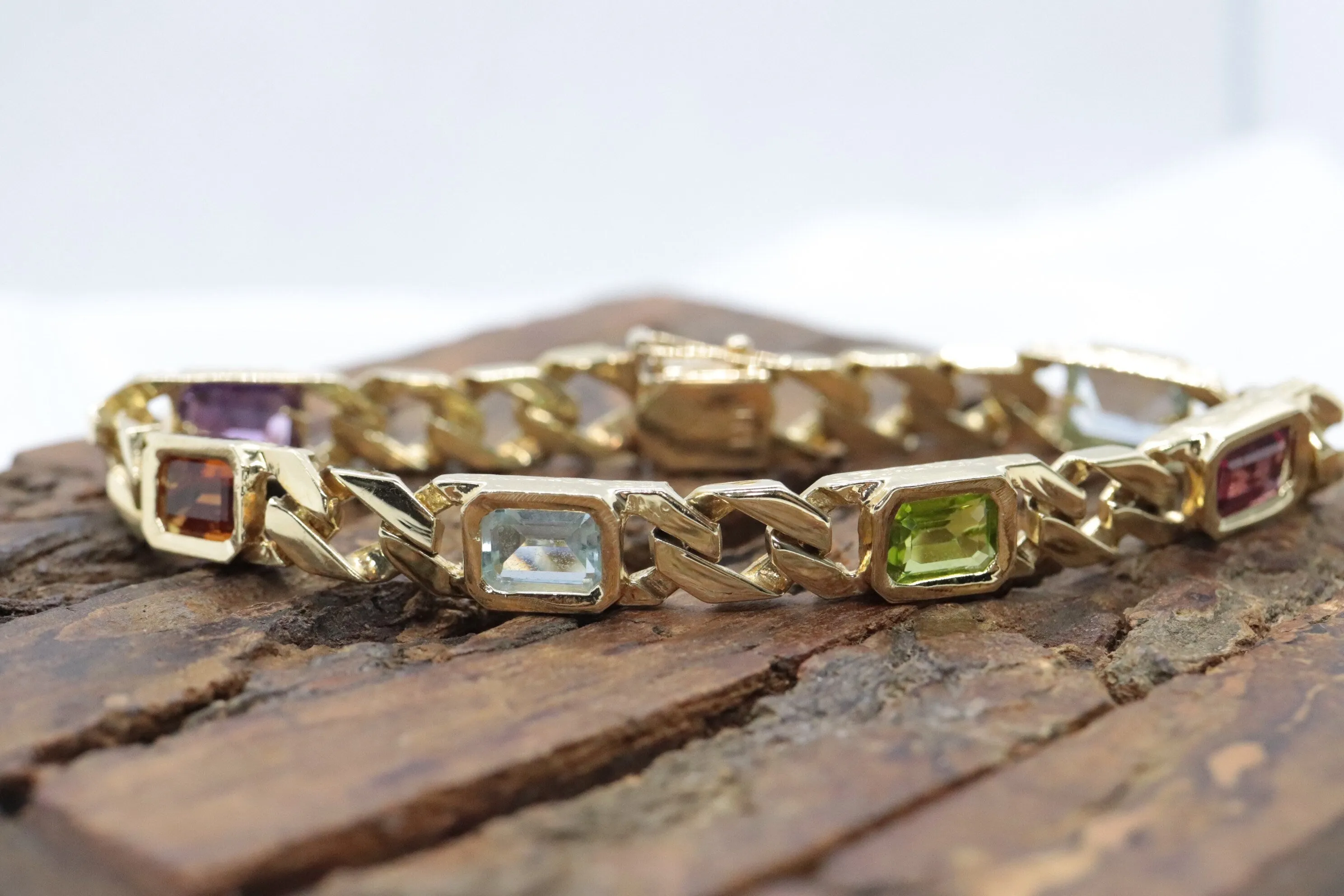 14k Heavy Multi-Color Gem Cuban Chain Bracelet. 23.6g 14k Cuban Chain Bezel Chain Bracelet. Citrine Amethyst Garnet Peridot st (622/15)