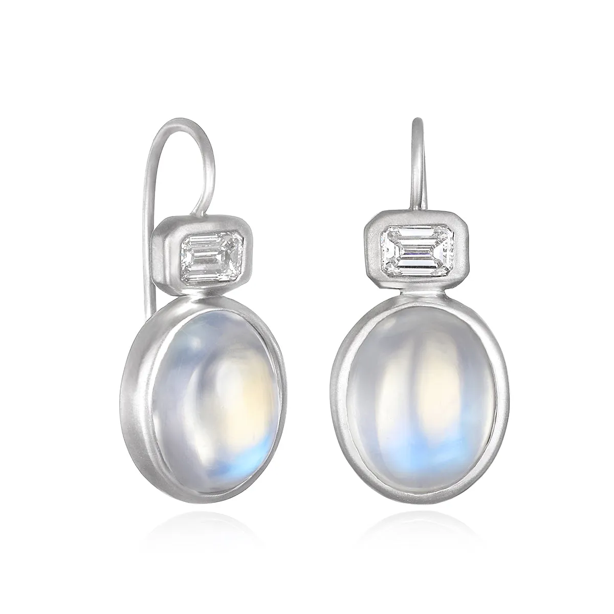 18 Karat White Gold Ceylon Moonstone Diamond Earrings
