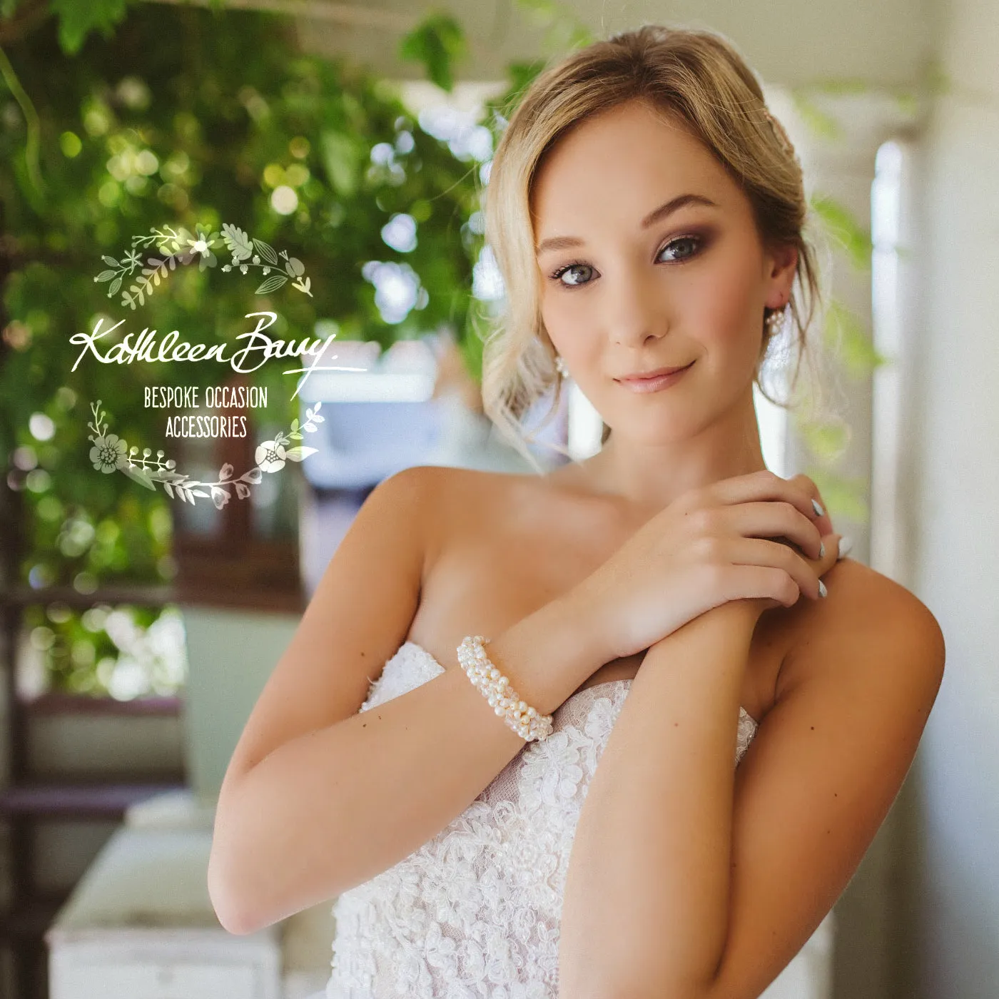 Alison champagne gold crystal pearl bracelet
