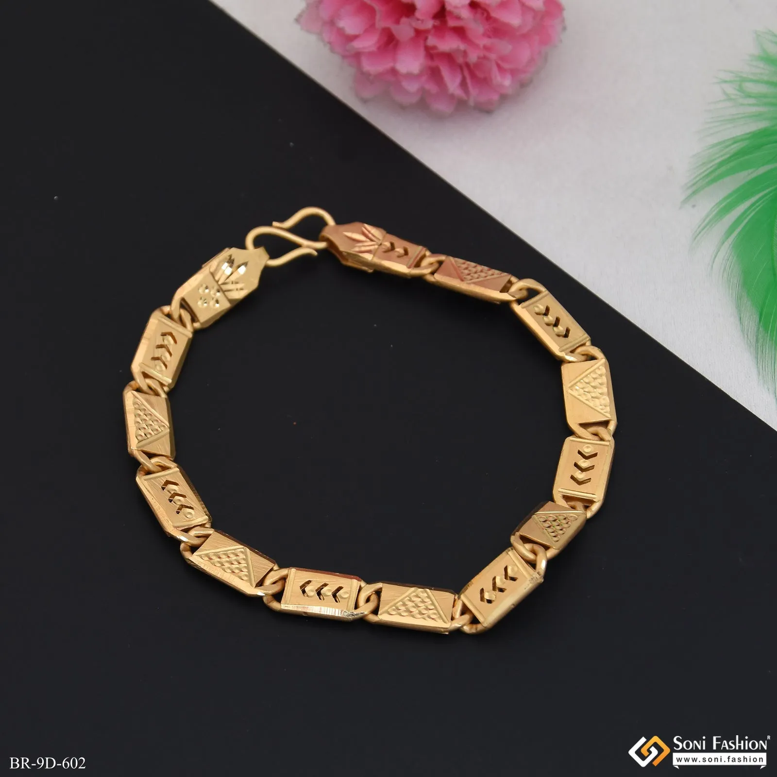 Awesome Design Gold Plated Nawabi Bracelet for Men - Style D602