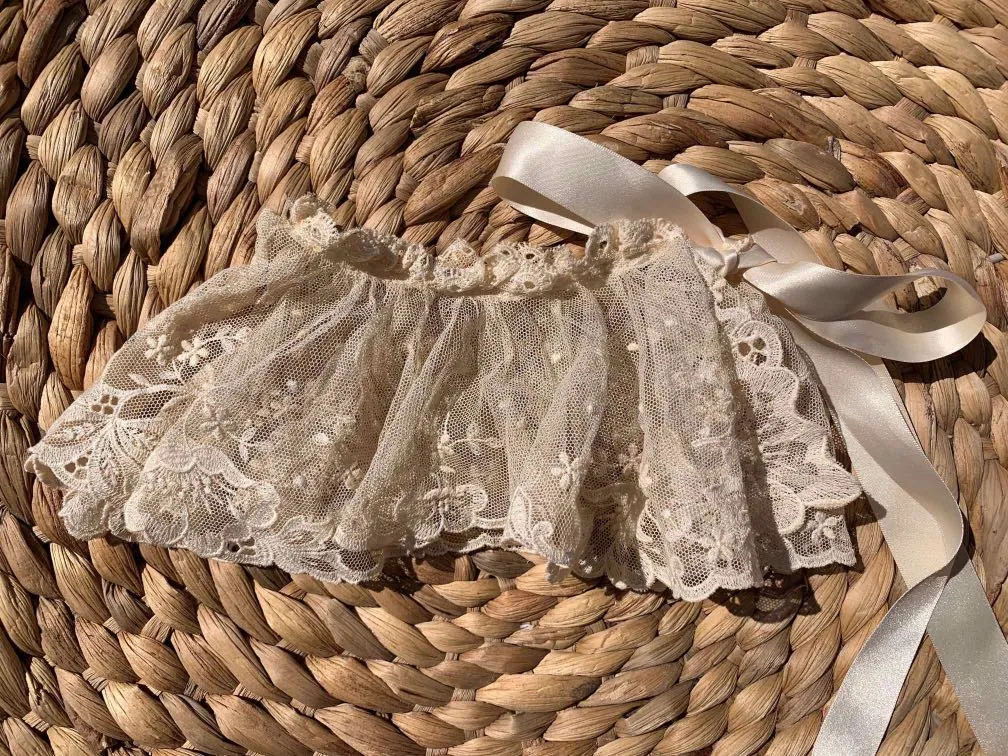 Beautiful Vintage Lace Bridal Garter