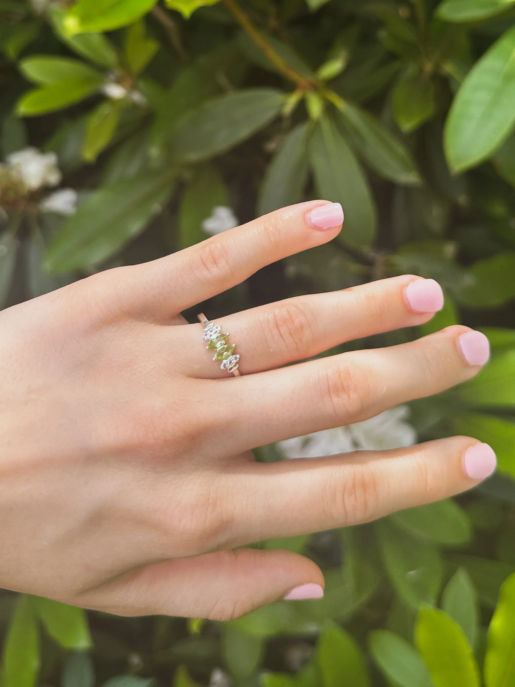 Bitty Green Leaf Ring