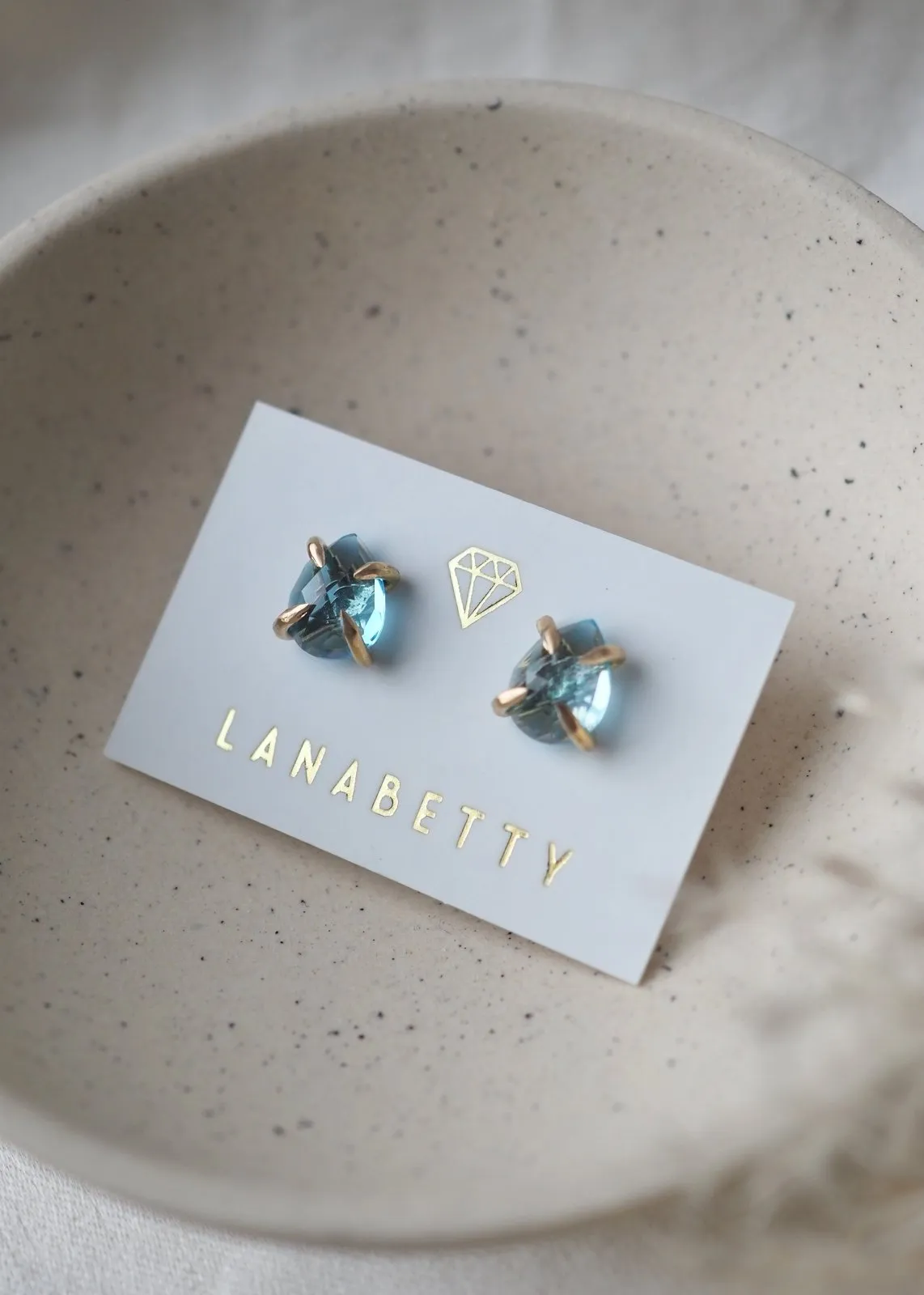Libra Claw Stud Earrings - Gold Filled