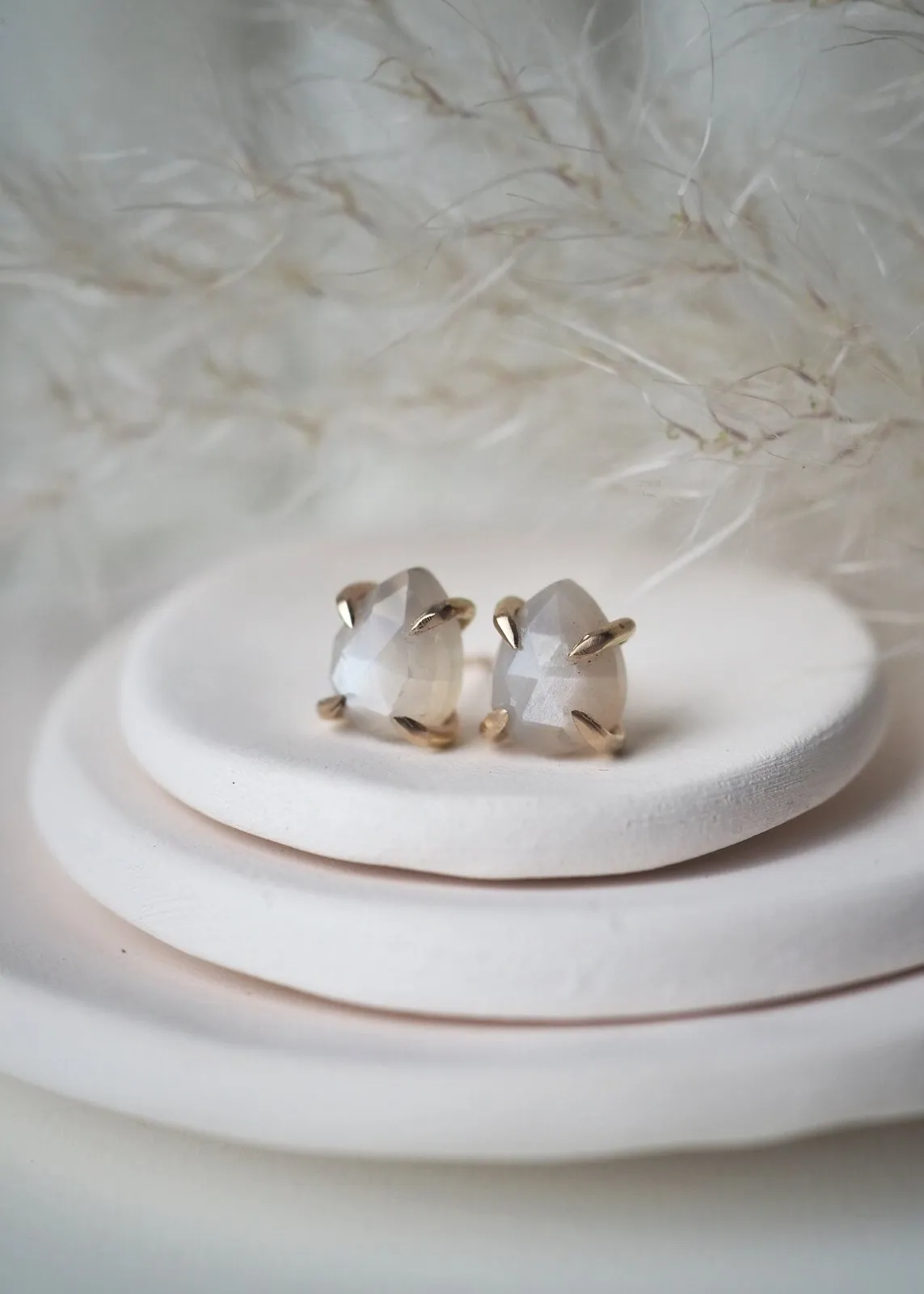 Libra Claw Stud Earrings - Gold Filled