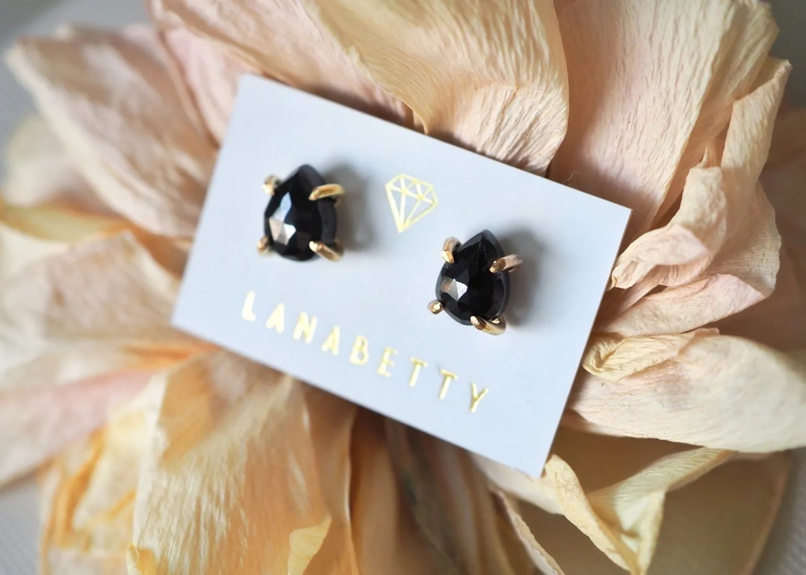 Libra Claw Stud Earrings - Gold Filled